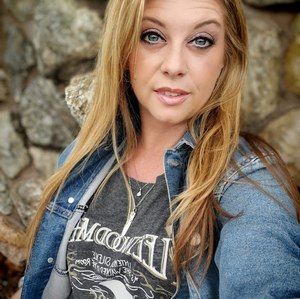 Meet your Posher, Keri